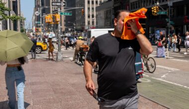 No federal heat standard? NYC workers are building their own safety net.