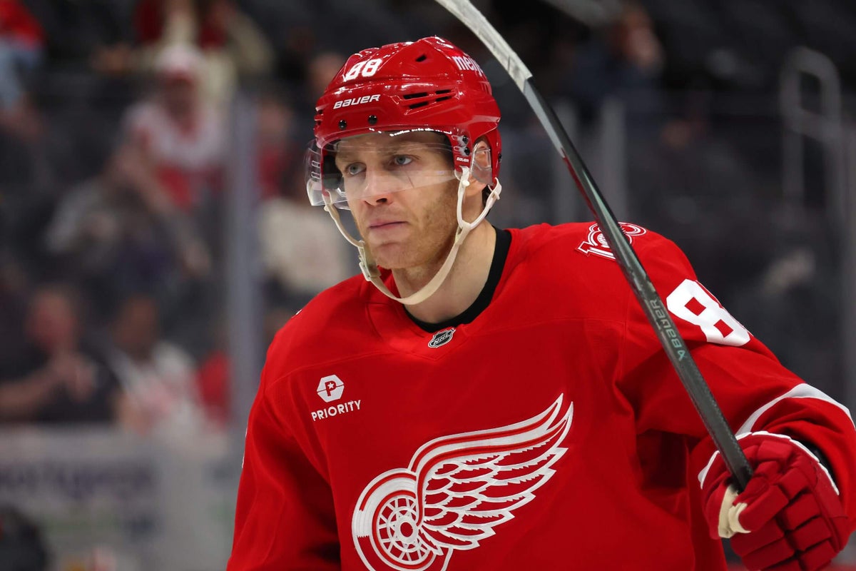 Patrick Kane returns to Chicago Blackhawks on 2-year, $8 million AAV deal