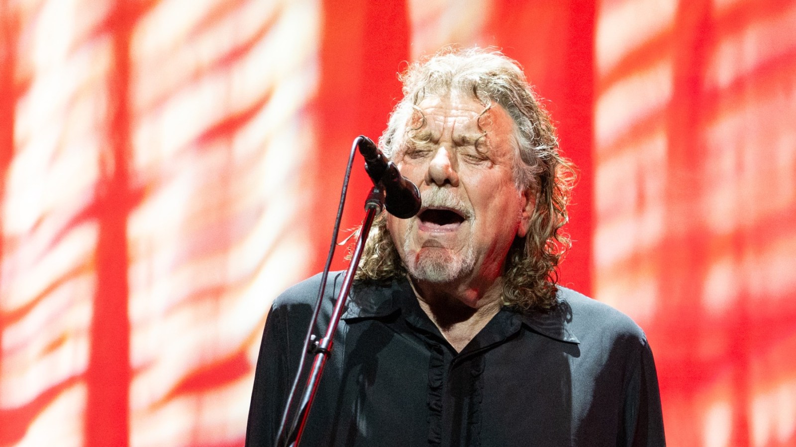 Robert Plant to Receive Americana Lifetime Achievement Award