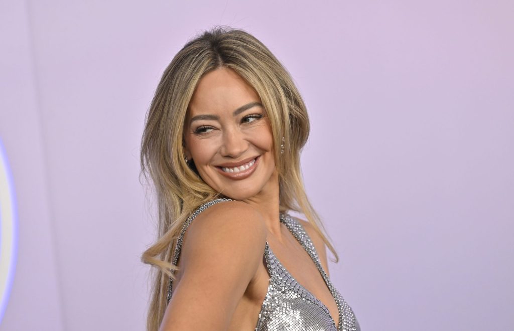 Review: Hilary Duff concert tour draws sold-out crowd to Mountain View