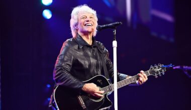 Jon Bon Jovi ends Madison Square Garden concert due to health – NBC New York