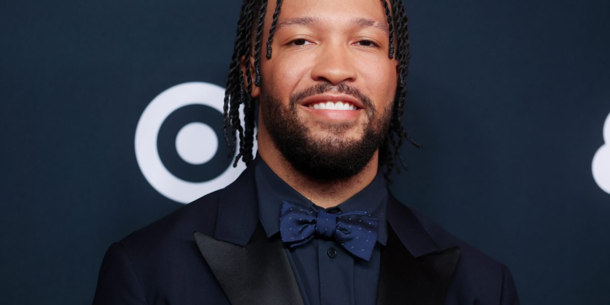 Despite a $156 million contract, Knicks star Jalen Brunson calls his parents for financial advice