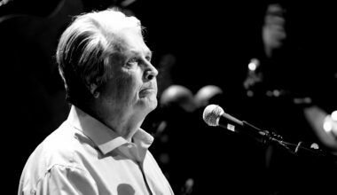 3 Absolutely Insane Songs That The Beach Boys’ Brian Wilson Wrote