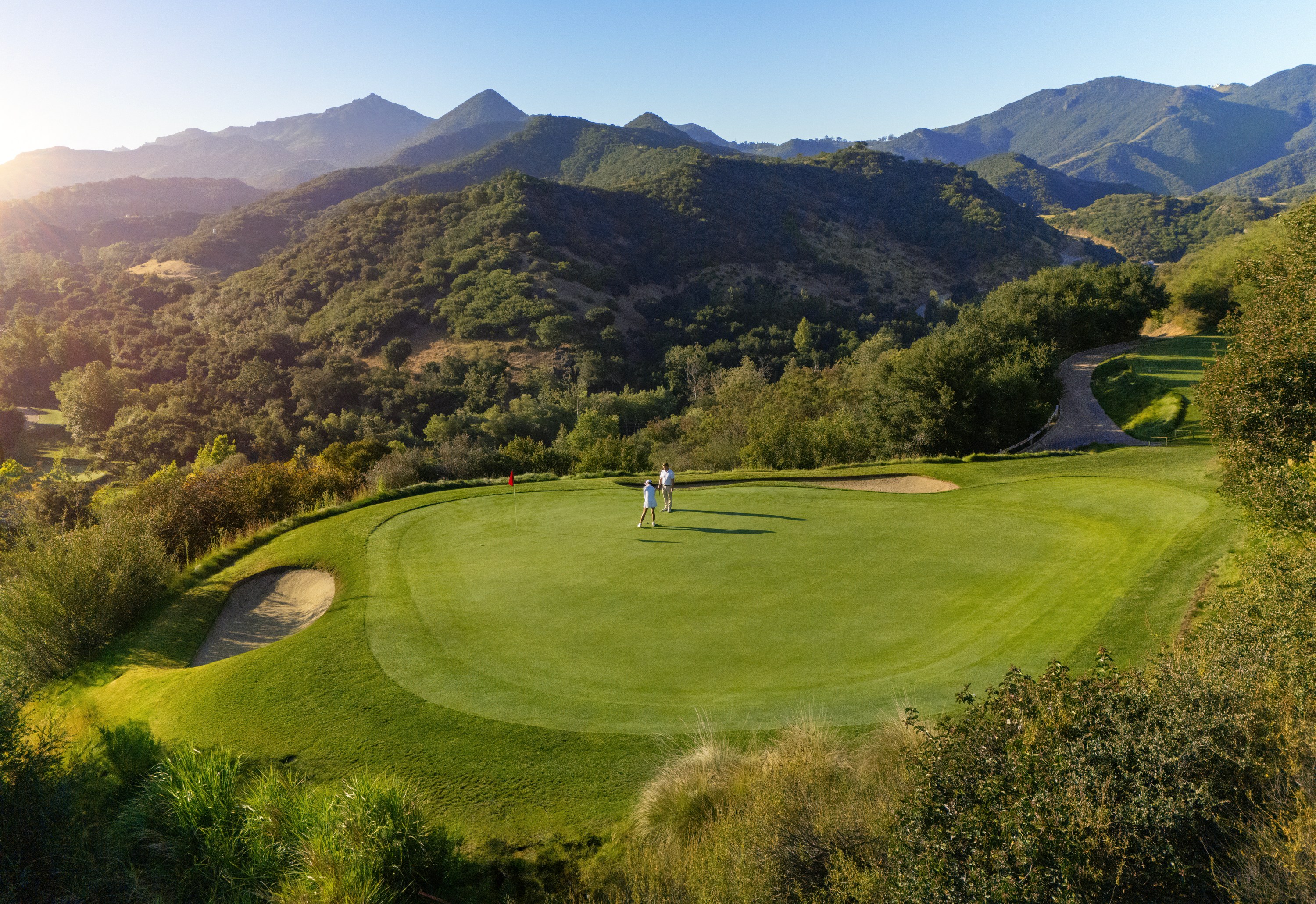 A rendering of Rick Caruso’s new Miramar Lake Club, a private membership golf course and clubhouse positioned behind the gates of the Sherwood community near Thousand Oaks, Calif.