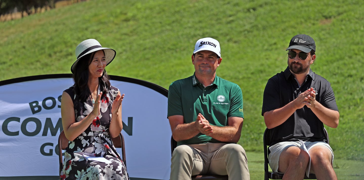 Noah Kahan joins Mayor Wu for launch of new youth golf program