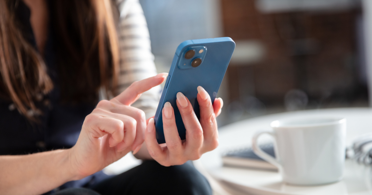 iPhone button lets you stop people snooping on your phone