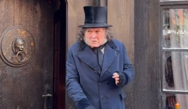 'Ebenezer' Trailer: Johnny Depp Unveils At Comic-Con As Scrooge: Watch