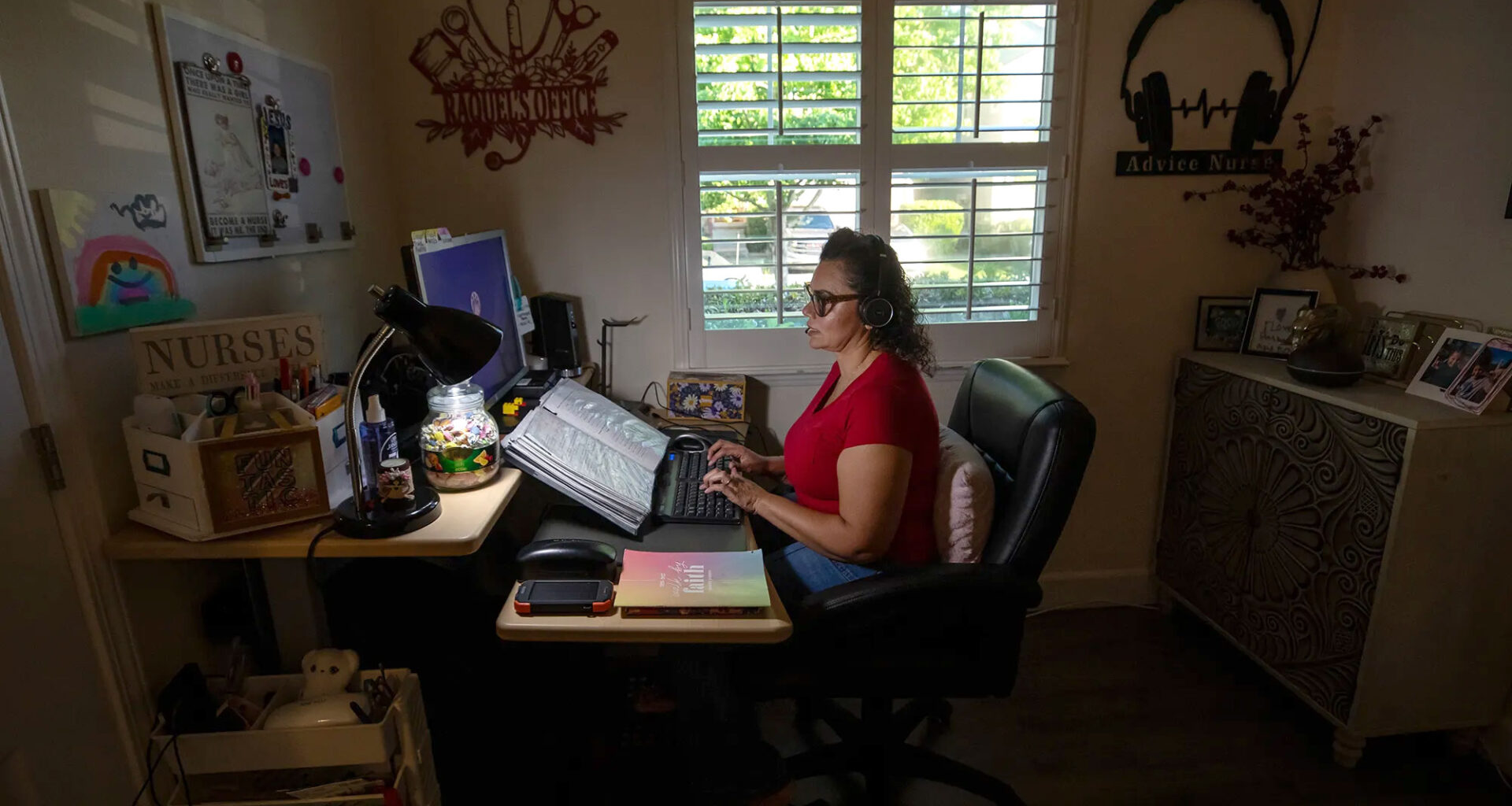 Kaiser nurses say AI, workplace surveillance are making their jobs and patient care worse
