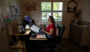 Kaiser nurses say AI, workplace surveillance are making their jobs and patient care worse