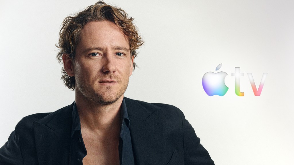 Lewis Pullman Joins Julia Garner In Apple's ‘Guilty Creatures’ (Exclu)