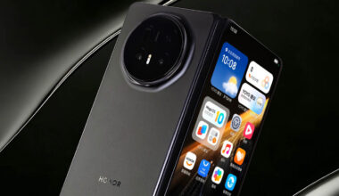 Honor Magic V6 foldable
