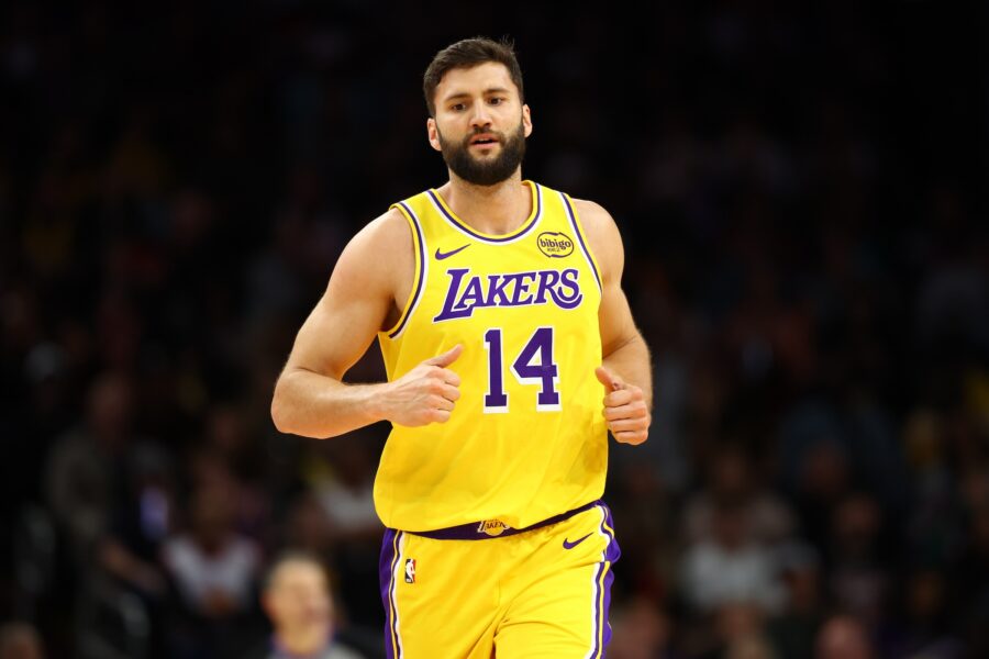 International Notes: Kleber, Vildoza, Lofton, Cacok