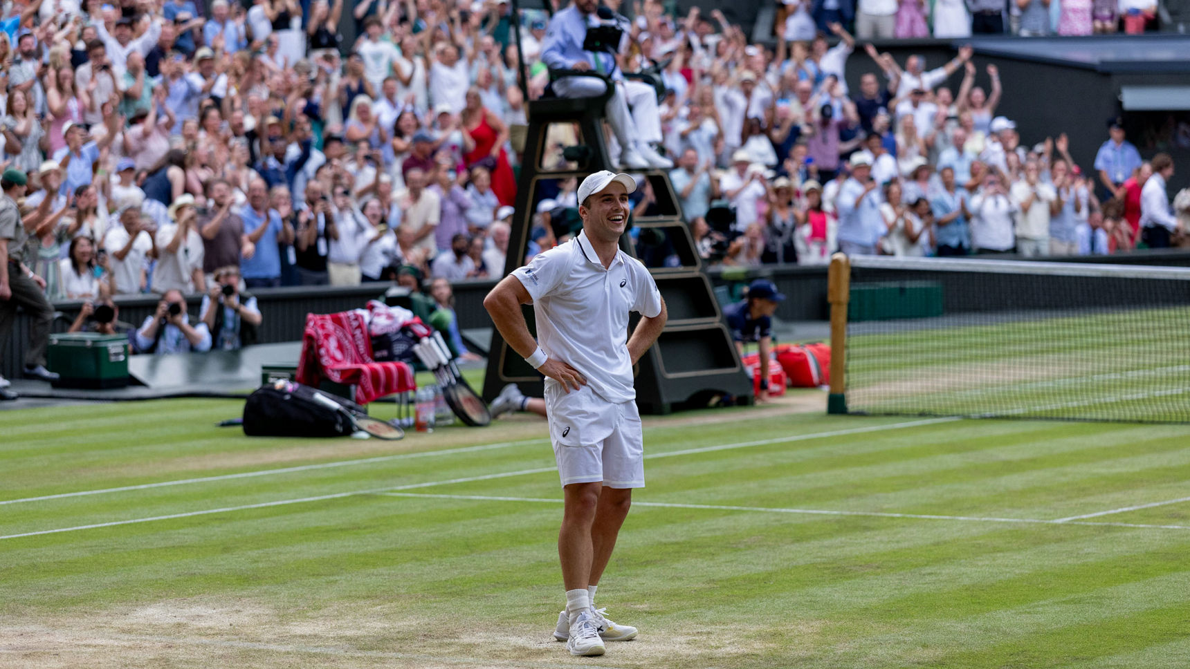 Fery-tale continues into quarter-finals - Wimbledon