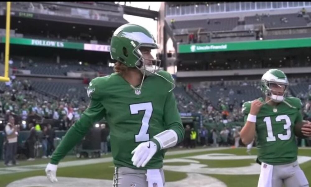 After Asking Steelers For New Home, Kenny Pickett 'Begged' Eagles To Trade Him, Says His College Coach