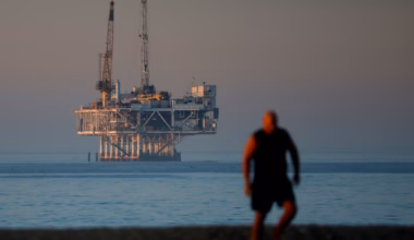Interior Department asks: Can oil platforms be used for space launches?