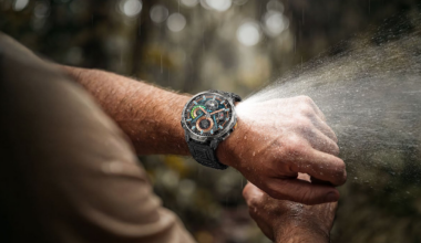 New affordable smartwatch launches with 100+ day battery standby, optical scroll wheel