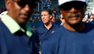 Former Chargers linebacker and San Diego media personality Billy Ray Smith dies at 64