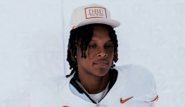 No. 1 CB John Meredith reclassifies to 2026, signs with Texas