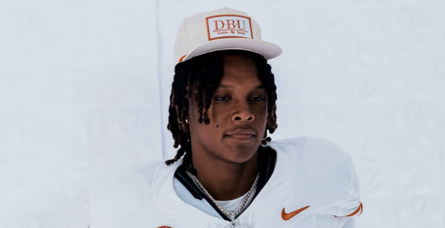 No. 1 CB John Meredith reclassifies to 2026, signs with Texas