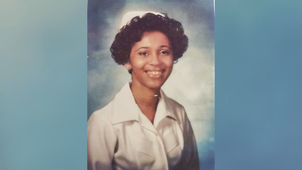 Carolyn Akins