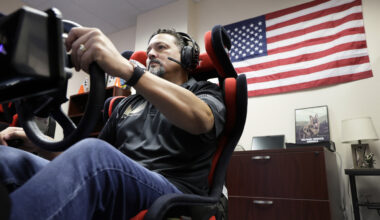 Race-car 'therapy' helps veterans with PTSD