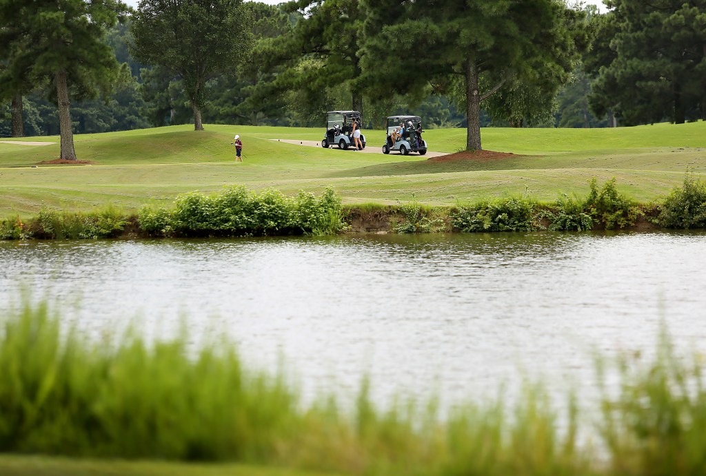 Virginia Beach poised to vote on golf course sale. Residents ask city to pump the brakes. – The Virginian-Pilot