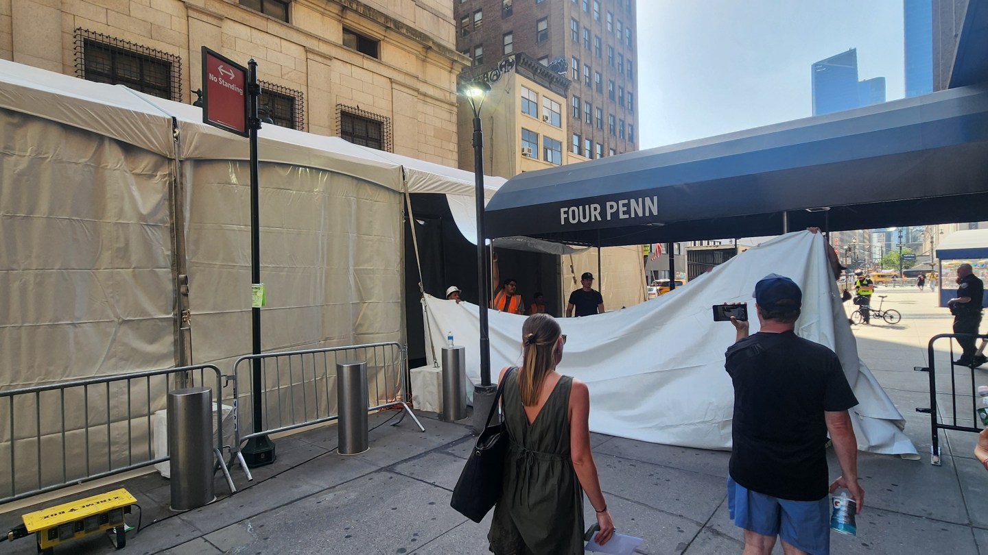 What Taylor Swift and Travis Kelce's Wedding Looks Like Outside MSG