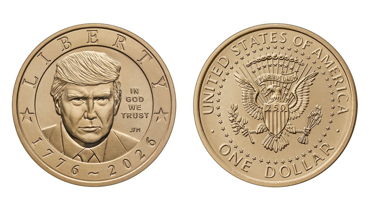 Trump $1 gold commemorative coin