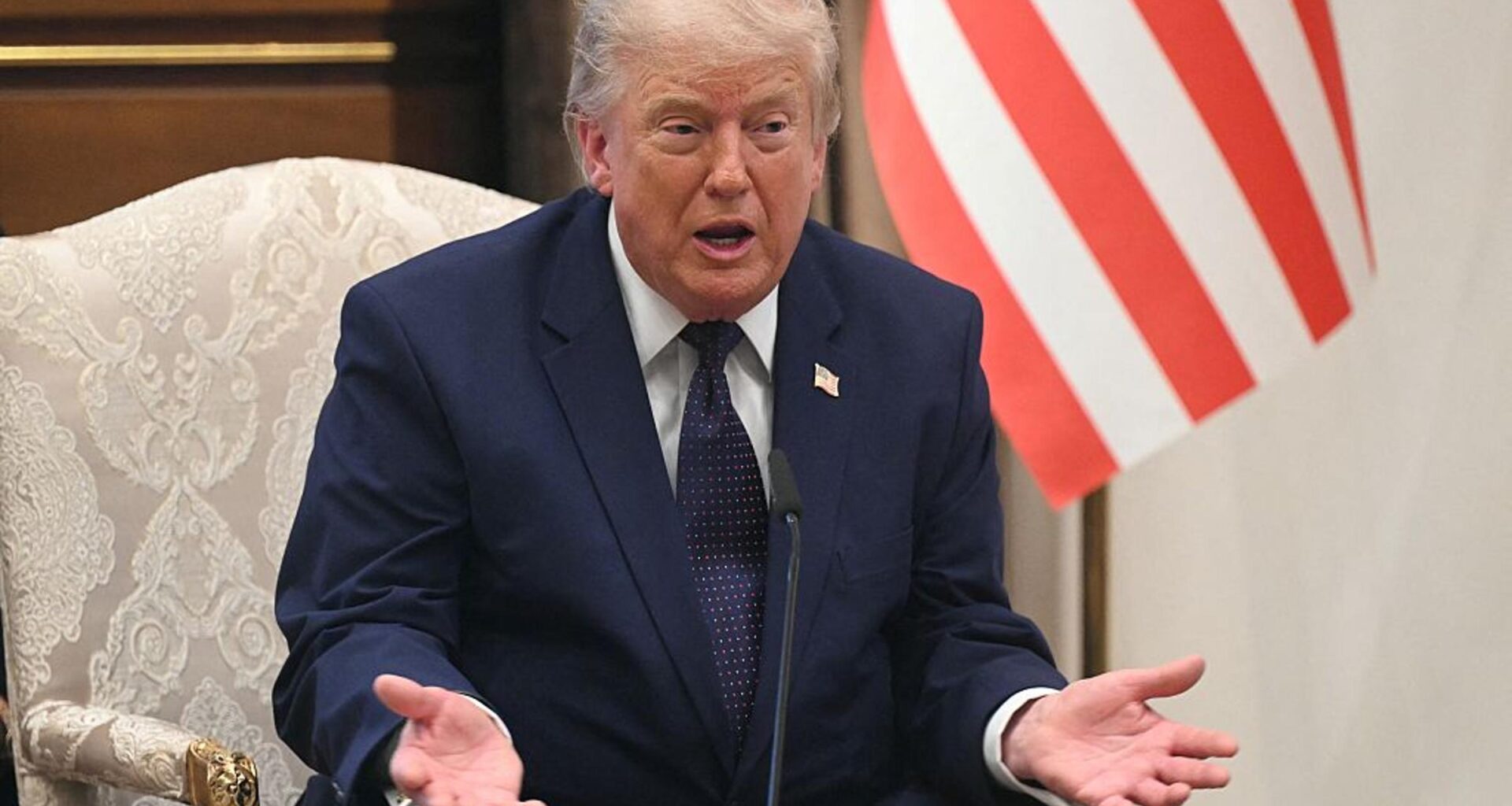 Trump Renews Threat to Annex Greenland at NATO Summit