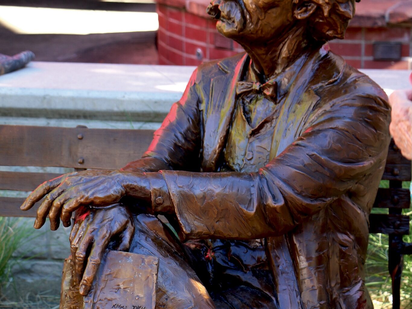 New Carson City statue celebrates ‘where Mark Twain lived’