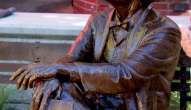 New Carson City statue celebrates ‘where Mark Twain lived’