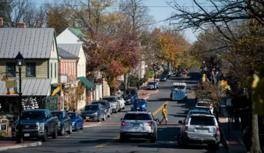 JD Vance is moving to a wealthy enclave outside D.C. Cue the gossip (and complaints). - The Washington Post