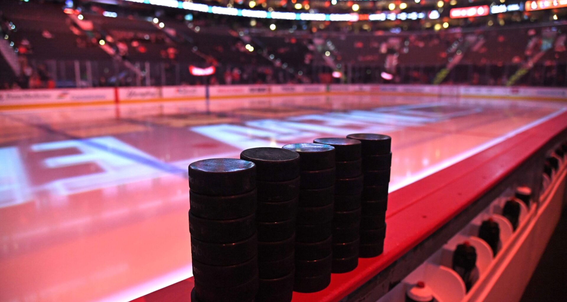 Phantoms sign 2 veterans for crucial depth