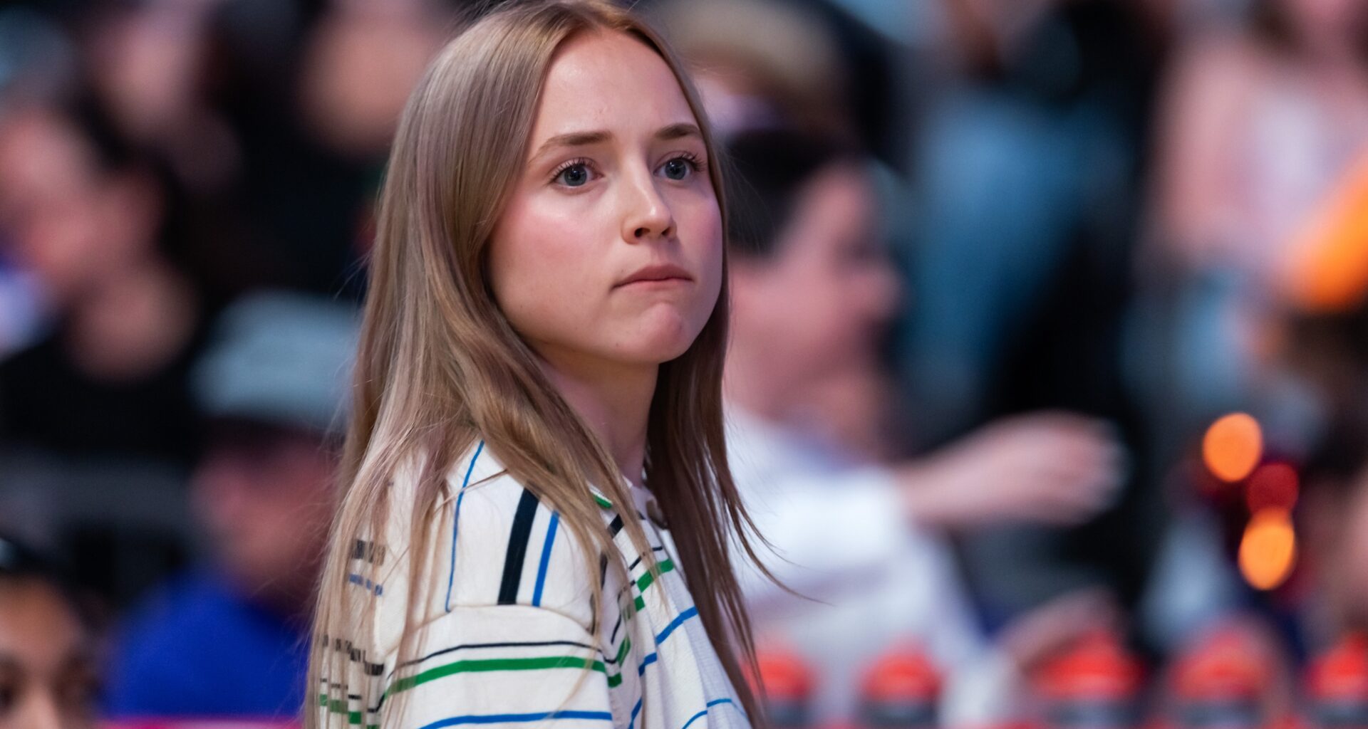 Hailey Van Lith stuns with business-grunge outfit for Sun game