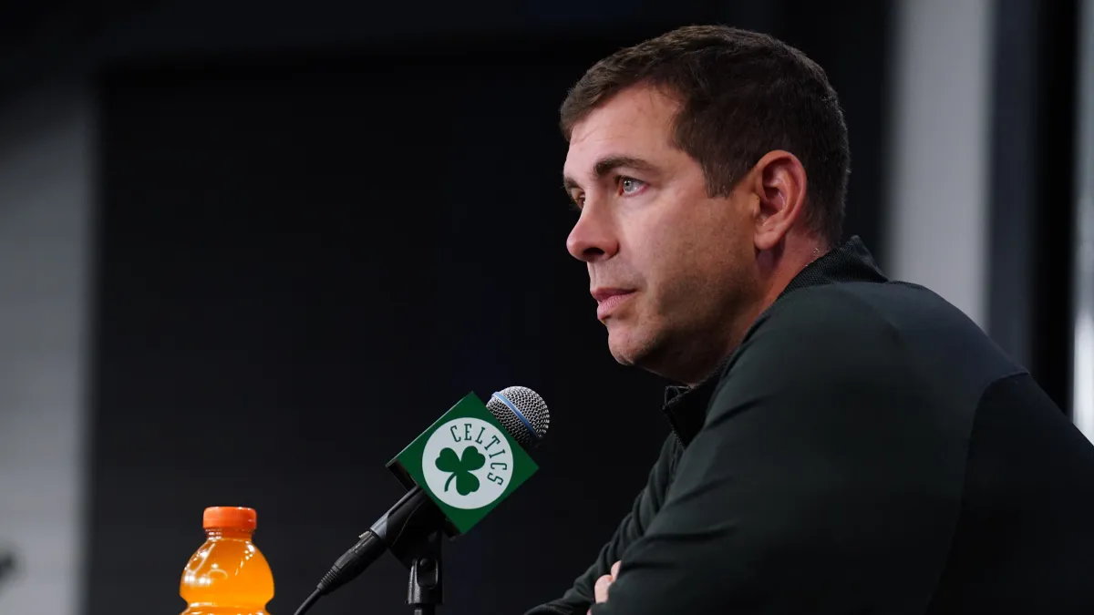 Ex-Celtics Center Signs with Warriors image