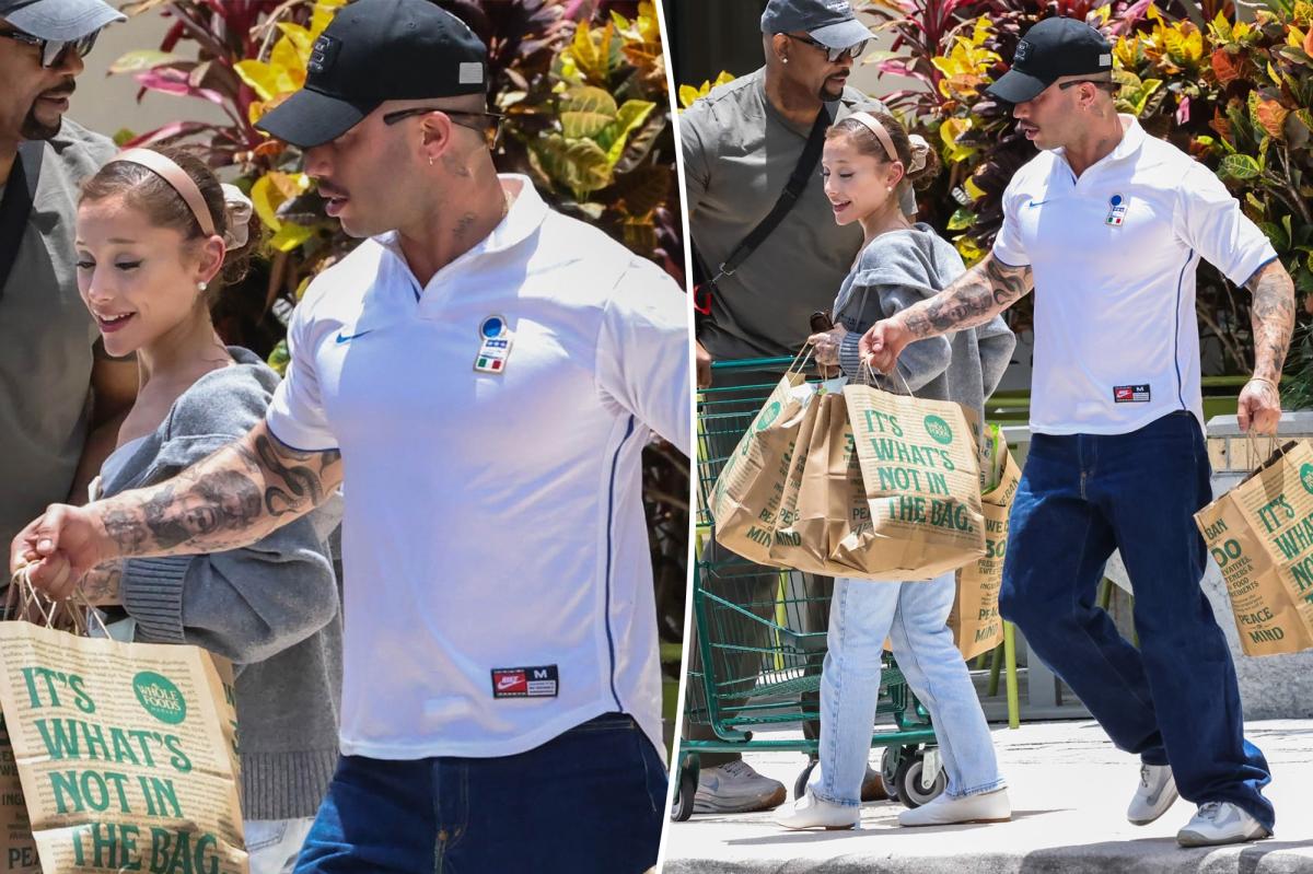 Ariana Grande's streak of outings with ex Ricky Alvarez continues on Fourth of July