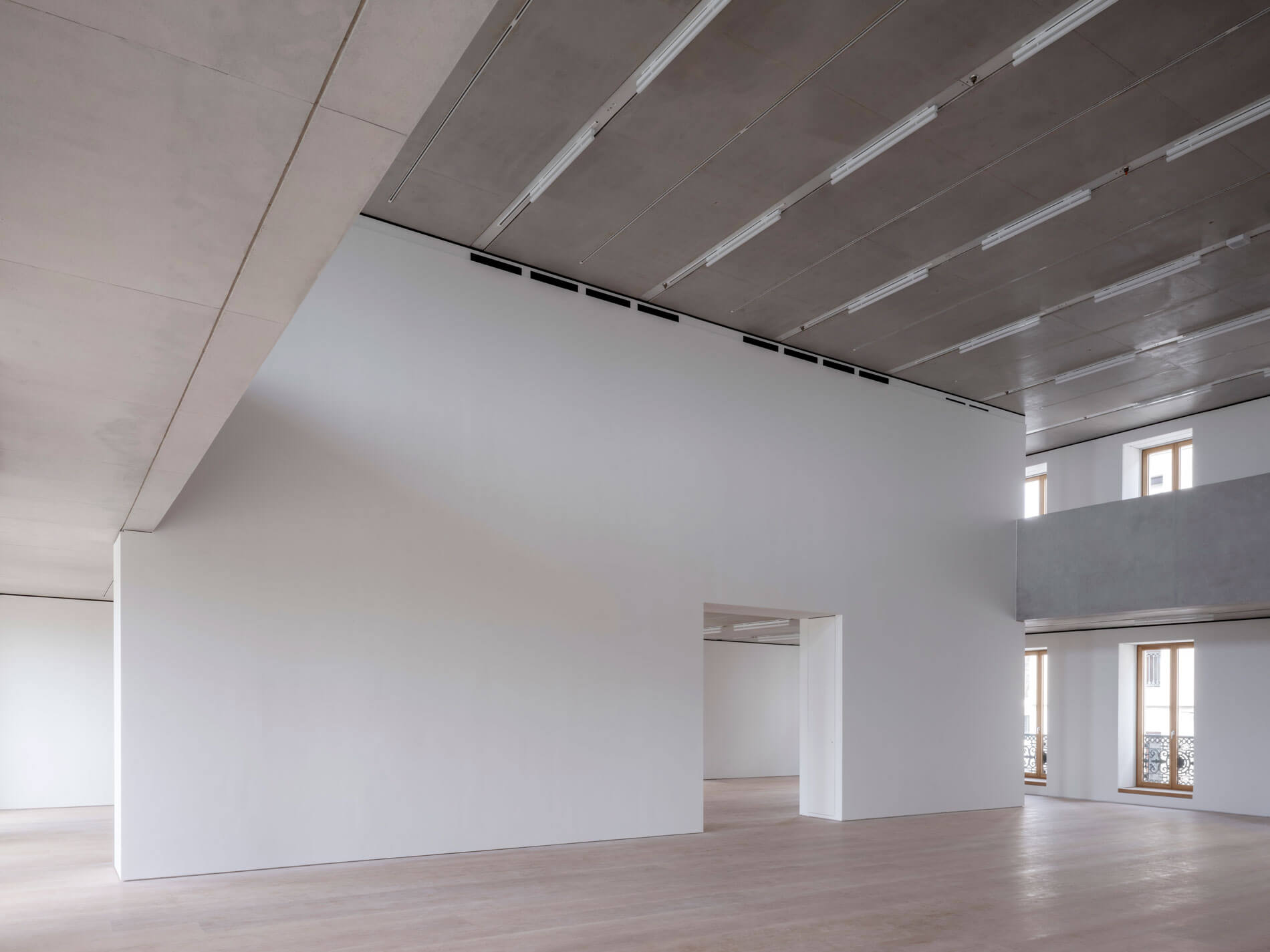 interior of Faro Santander