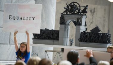 Grand Liberty Arch: A New York sculptor wants his art to unify Americans. A Salt Lake neighborhood wants to stop it.