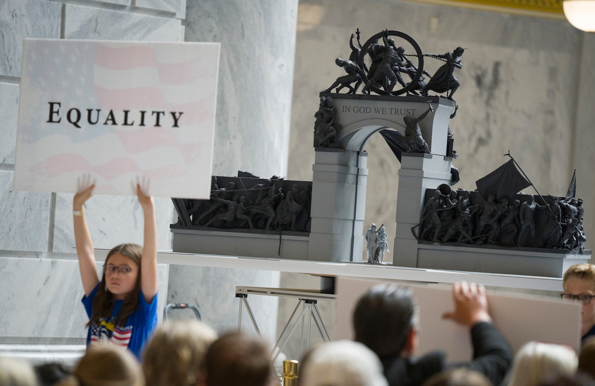 Grand Liberty Arch: A New York sculptor wants his art to unify Americans. A Salt Lake neighborhood wants to stop it.