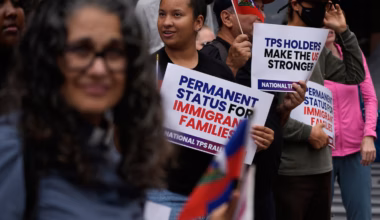 U.S. extends work permissions for immigrants with TPS hours before expiration - The Washington Post