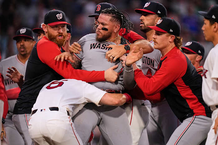 Red Sox 1B Willson Contreras tossed for a 2nd straight game as benches clear against Nationals