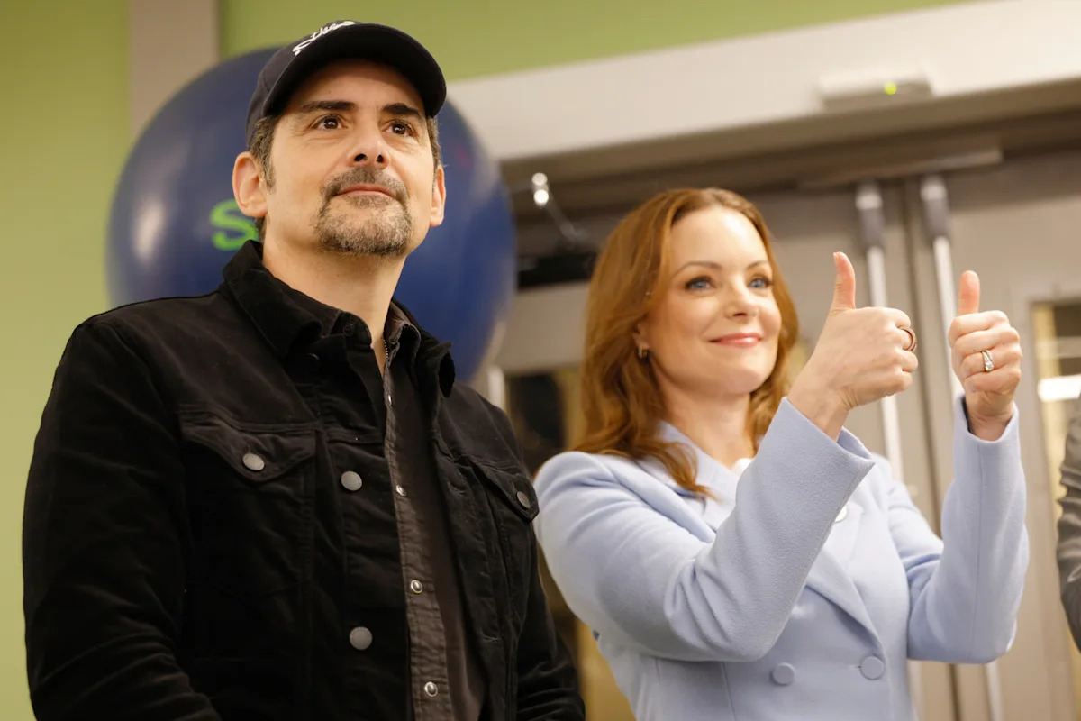 Brad Paisley, Kimberly Williams-Paisley Thank Taylor Swift and Travis Kelce for ‘Amazing Donation’