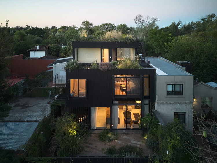 House in San Isidro / Ábode arq - Exterior Photography, Balcony