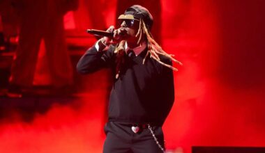 Lil Wayne show in Gilford: Rapper late to stage