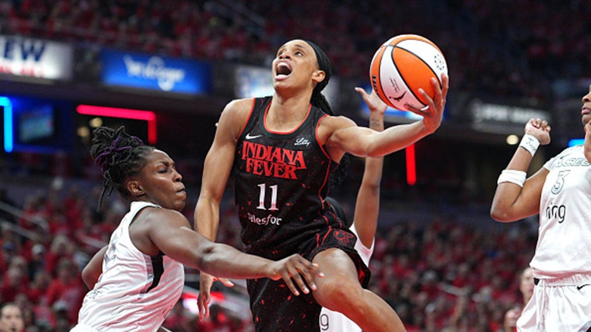 Brianna Turner drives to the basket during a WNBA playoff game against the Las Vegas Aces.