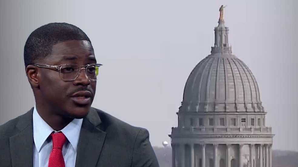 Milwaukee Co. Executive David Crowley rejoins governor's race