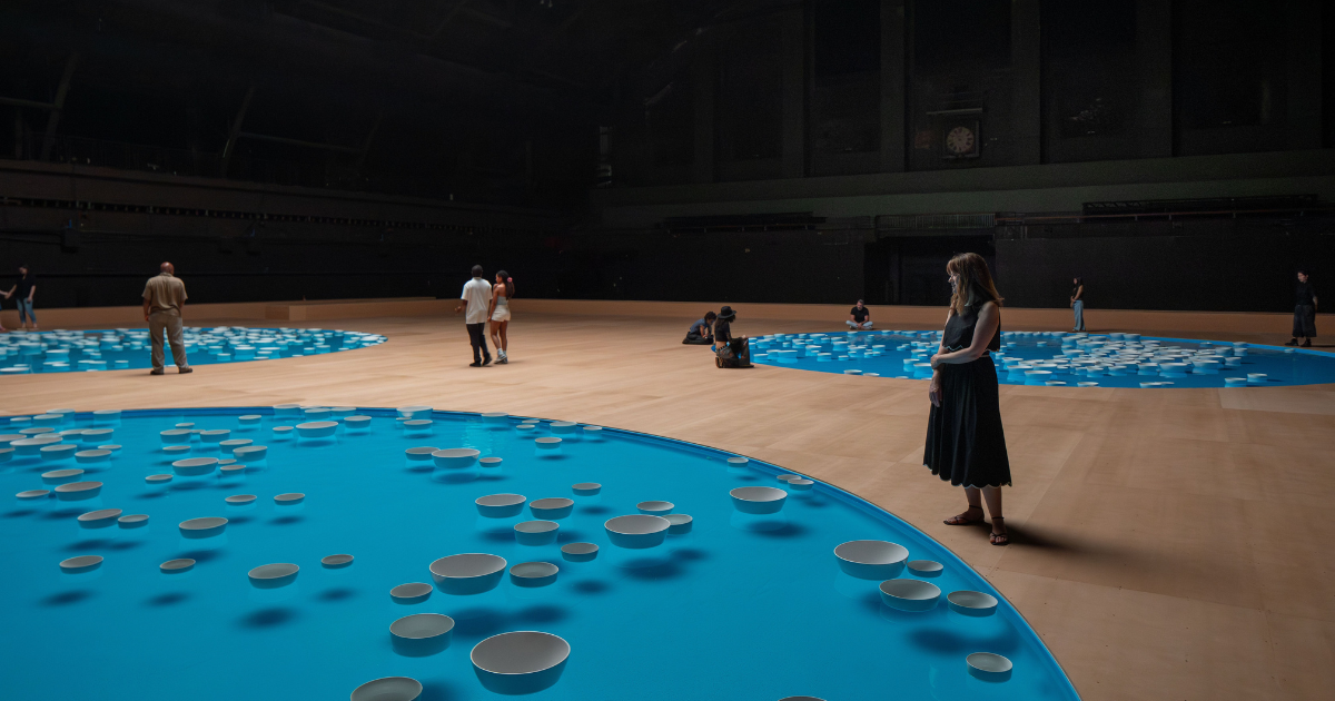800 Floating Porcelain Bowls Turn Water Into Music In New Installation