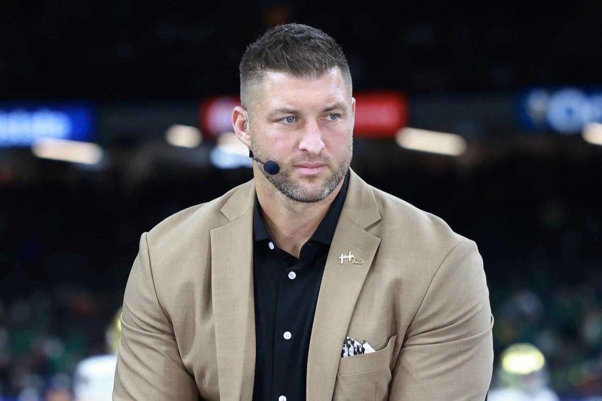 Tim Tebow comes out of ESPN bloodbath with new contract