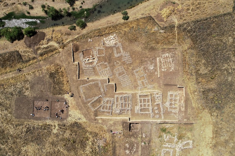 Birds-eye view showing excavation works taking place at the Neolithic farming settlement of Çayönü in Turkey.