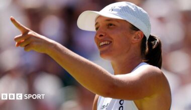 Iga Swiatek celebrates winning her second-round match against Karolina Pliskova